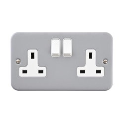 ELEX 2g 13a Metal clad Switched Socket